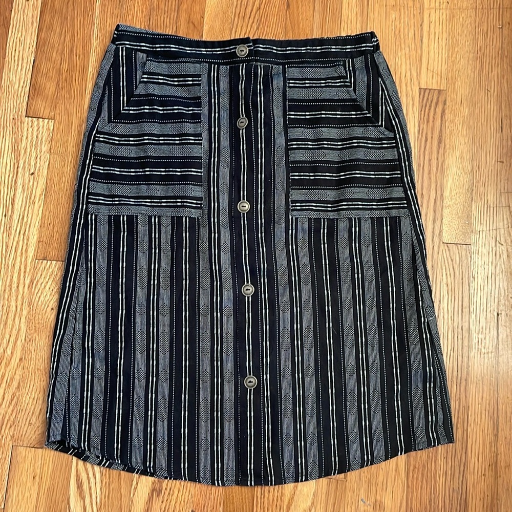 Black and white skirt Sz S